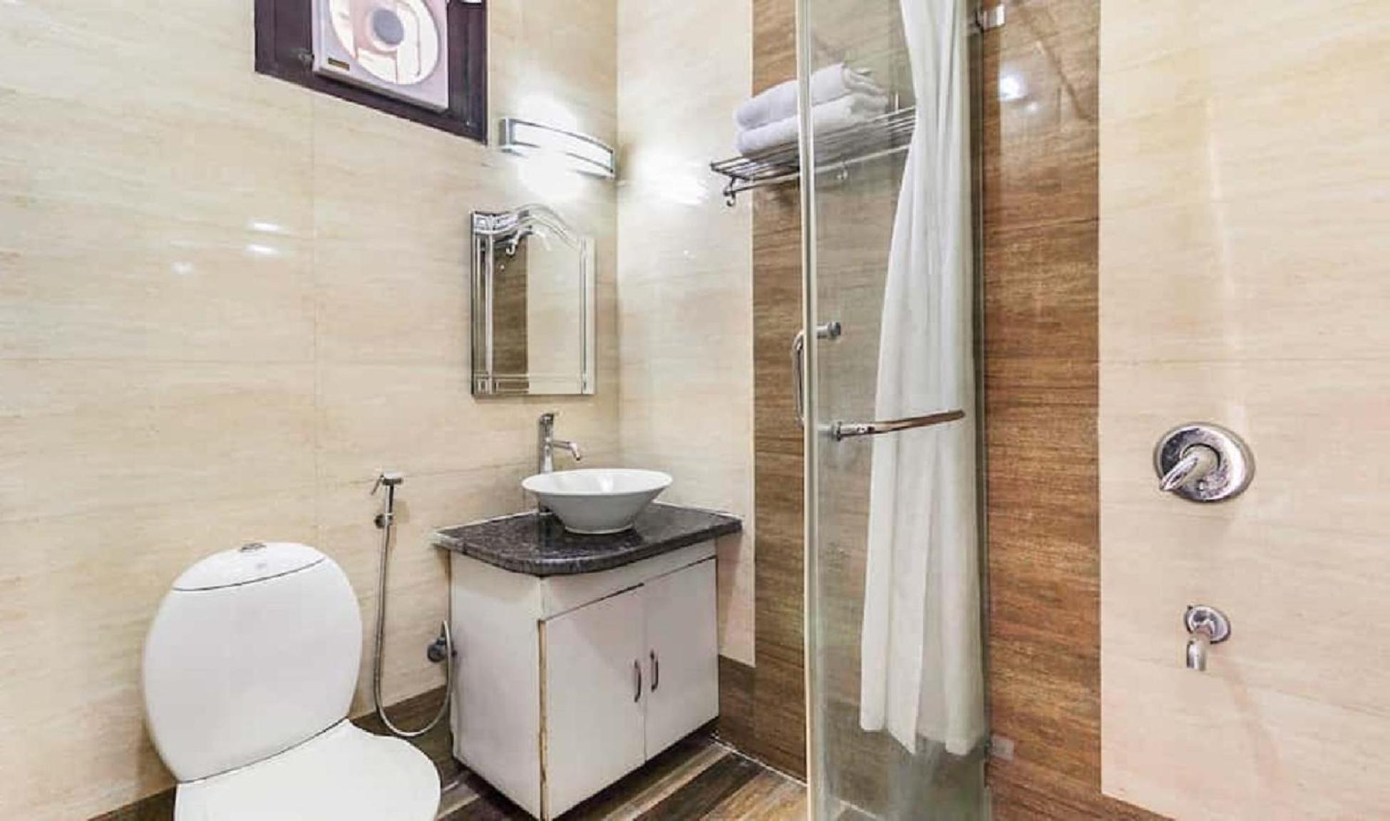 Hotel Shanti House New Delhi Karnail Singh Stadium Gate No 1 Dış mekan fotoğraf