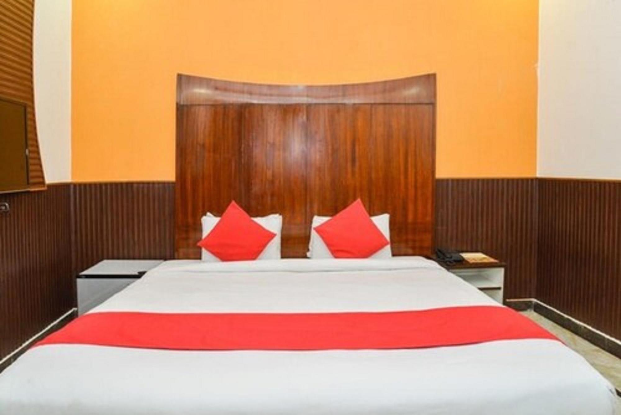 Hotel Shanti House New Delhi Karnail Singh Stadium Gate No 1 Dış mekan fotoğraf