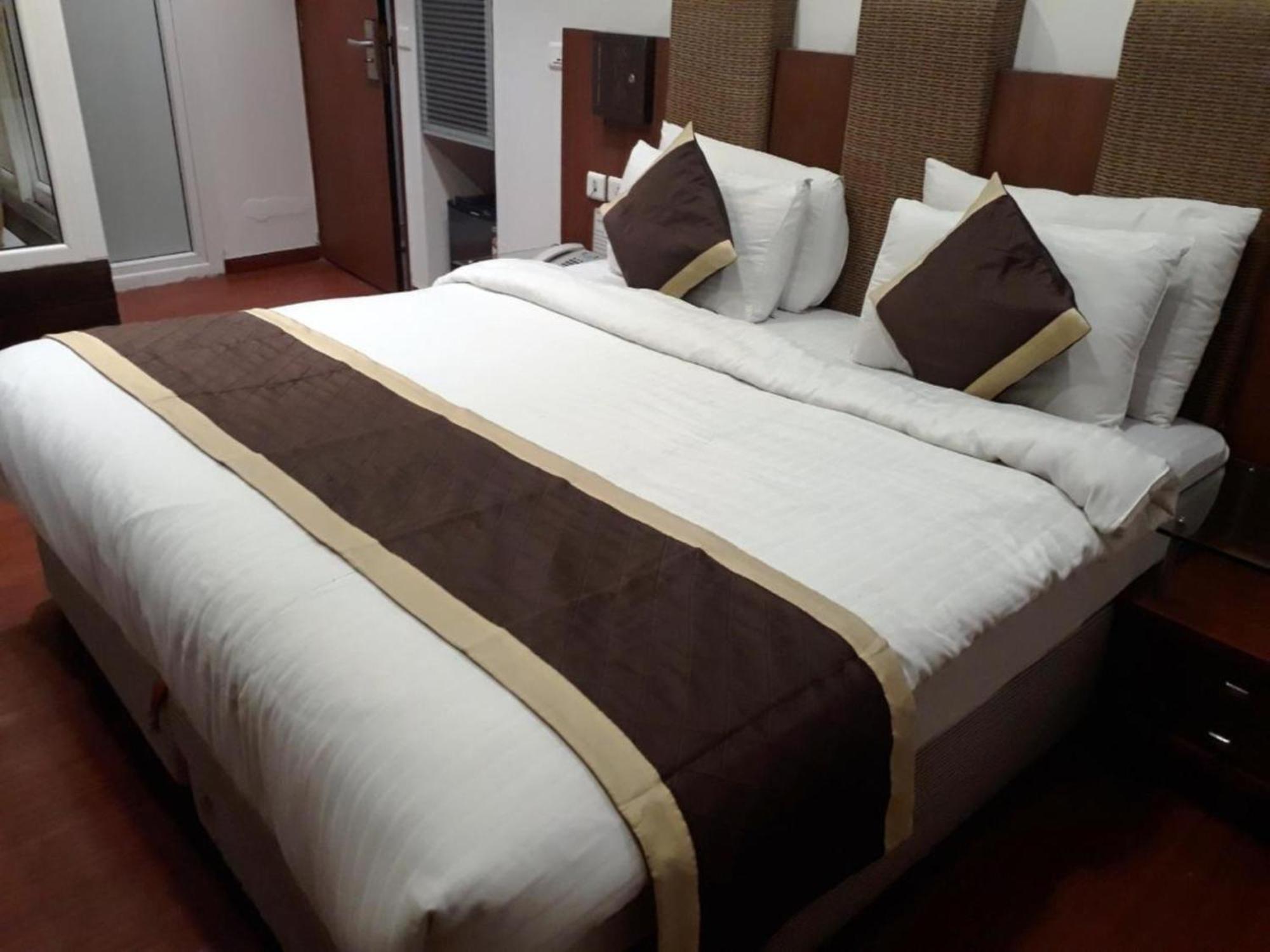 Hotel Shanti House New Delhi Karnail Singh Stadium Gate No 1 Dış mekan fotoğraf