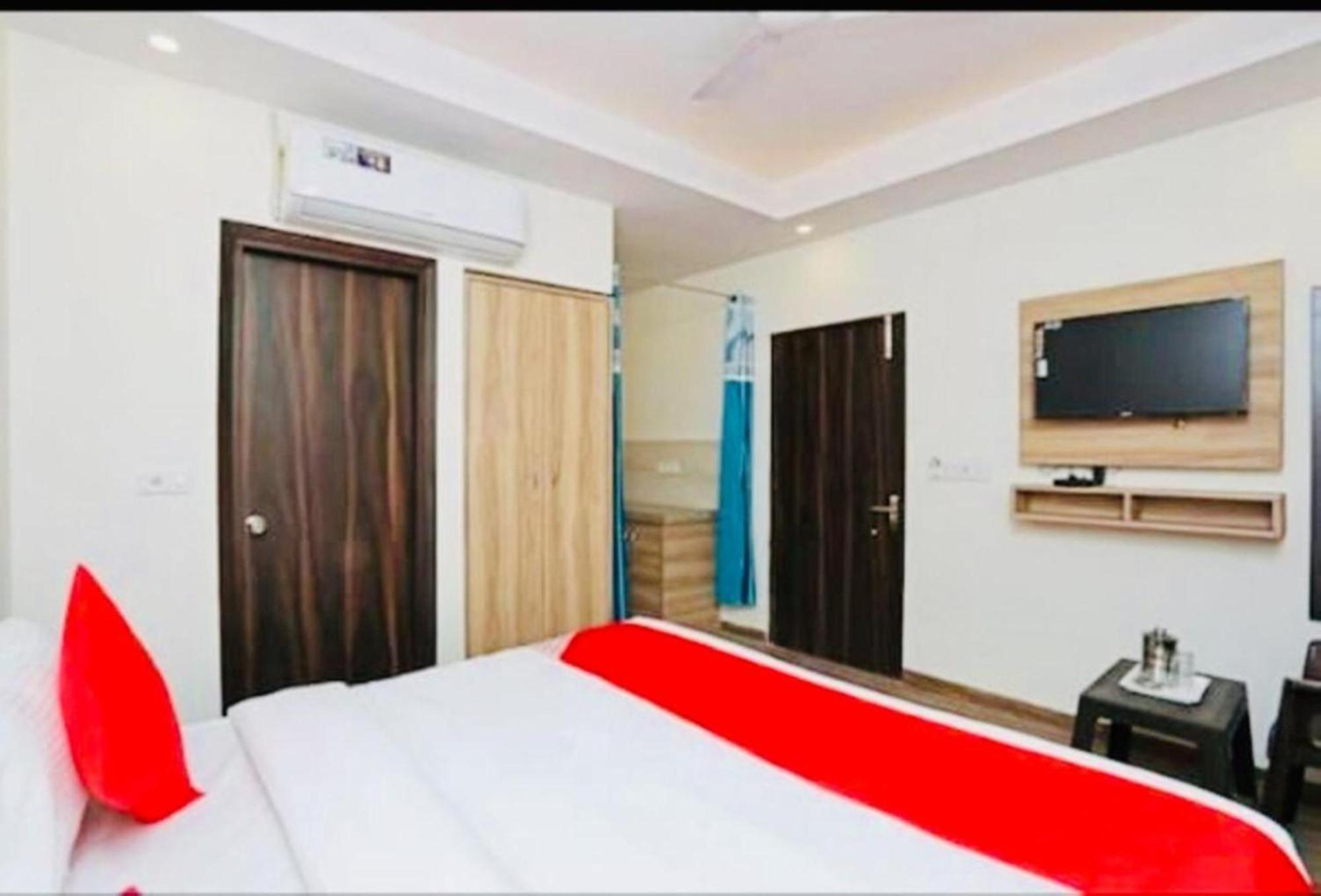 Hotel Shanti House New Delhi Karnail Singh Stadium Gate No 1 Dış mekan fotoğraf